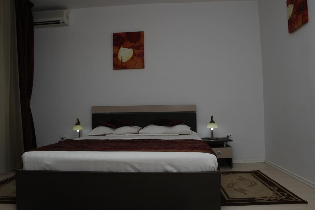 Hotel Royal 2 Urziceni Pokoj fotografie